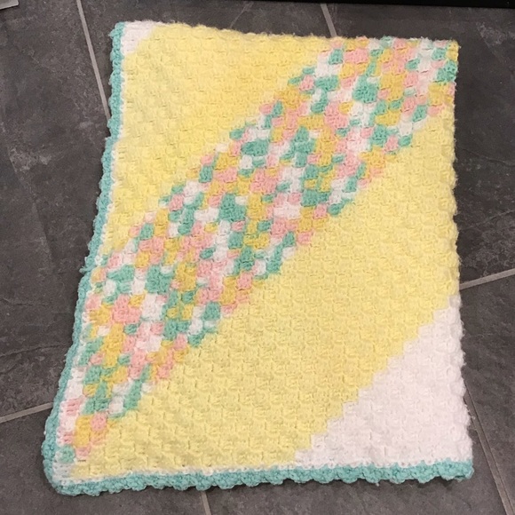Homemade Crocheted Baby Blanket Small Throw Spring Pastel Nursery Accent 40”x30” - Picture 3 of 10